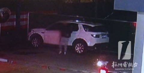 66f5d3f5gy1i02ovxb0w1j20mh0u0aeh